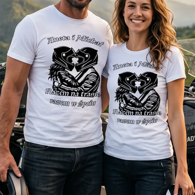 Motocyklowa para razem w trasie białe.webp
